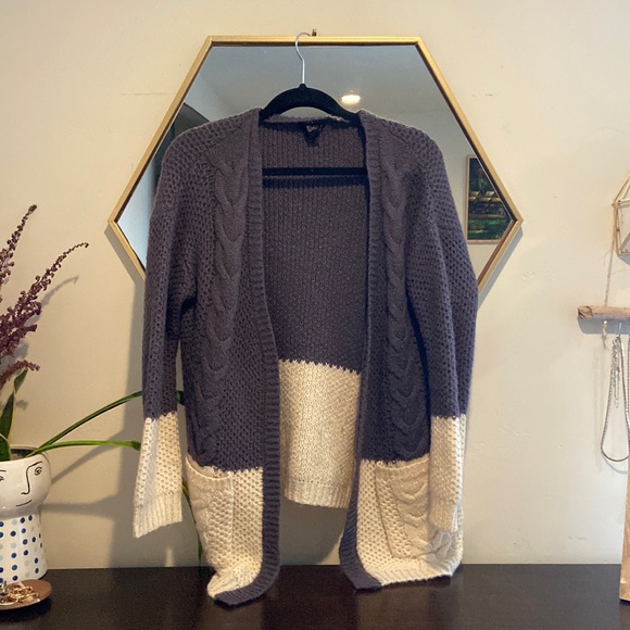 Forever 21 Sweaters - Forever21 - cardigan